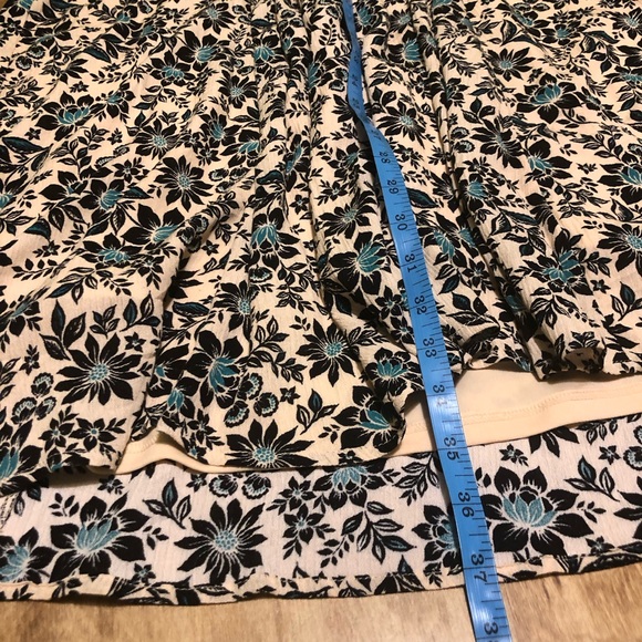 Torrid Cream Blue Floral Embroidered Flare Sleeve Dress 37” Long Womens Size 00 - Picture 7 of 10